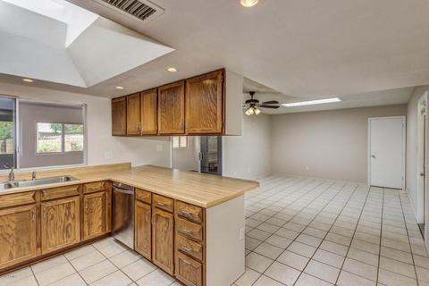 2250 E Waltann Ln, Phoenix, AZ 85022 photo 6