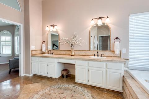 1050 W Iris Dr, Gilbert, AZ 85233 photo 23