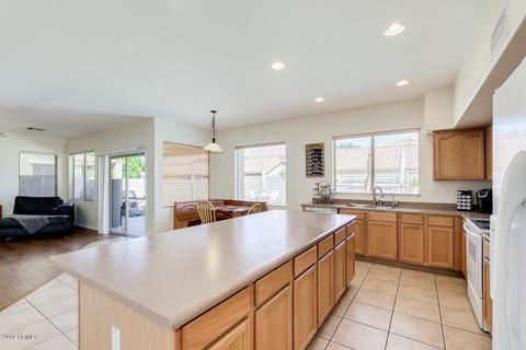 962 E San Tan Dr, Gilbert, AZ 85296 photo 6