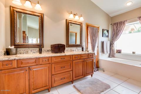 1019 W Iris Dr, Gilbert, AZ 85233 photo 19