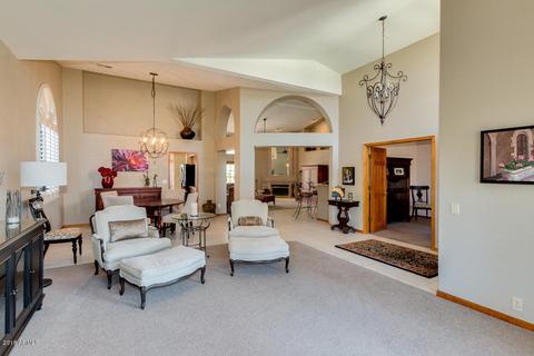 1019 W Iris Dr, Gilbert, AZ 85233 photo 4