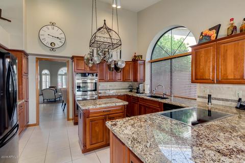 1019 W Iris Dr, Gilbert, AZ 85233 photo 13