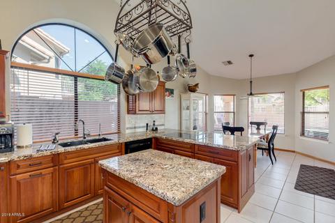 1019 W Iris Dr, Gilbert, AZ 85233 photo 15