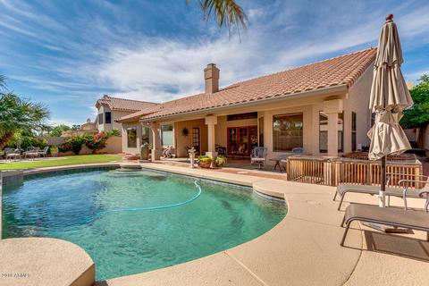 1019 W Iris Dr, Gilbert, AZ 85233 photo 3