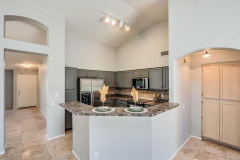 3201 E Wickieup Ln, Phoenix, AZ 85050 photo 10