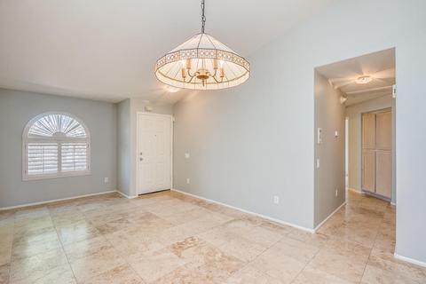 3201 E Wickieup Ln, Phoenix, AZ 85050 photo 6