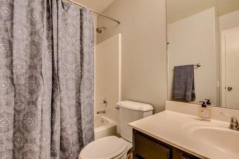 3201 E Wickieup Ln, Phoenix, AZ 85050 photo 32