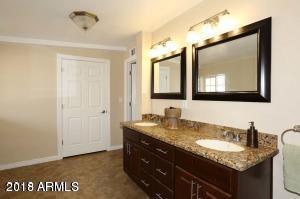 1702 E Aire Libre Ave, Phoenix, AZ 85022 photo 2