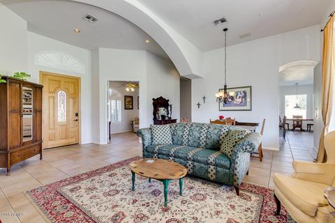 2753 E Arrowhead Trl, Gilbert, AZ 85297 photo 5