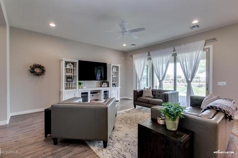 2348 E Galileo Dr, Gilbert, AZ 85298 photo 9