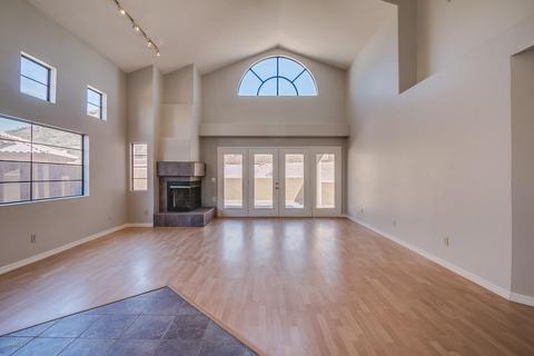 3842 E Thunderhill Pl, Phoenix, AZ 85044 photo 2