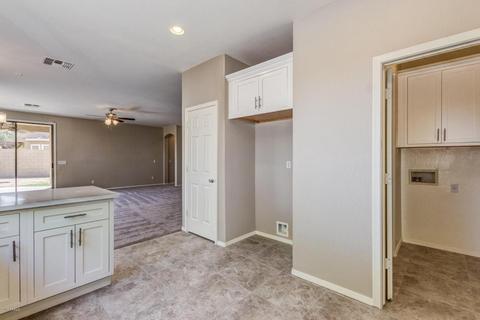3261 E Macaw Ct, Gilbert, AZ 85297 photo 11