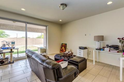 852 E Constance Way, Phoenix, AZ 85042 photo 10