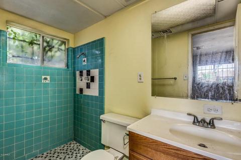 4226 W Echo Ln, Phoenix, AZ 85051 photo 12