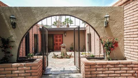 2313 E Lincoln Dr, Phoenix, AZ 85016 photo 4