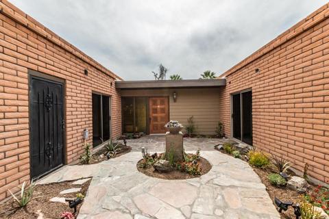 2313 E Lincoln Dr, Phoenix, AZ 85016 photo 2