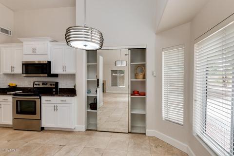 806 W Shellfish Dr, Gilbert, AZ 85233 photo 4
