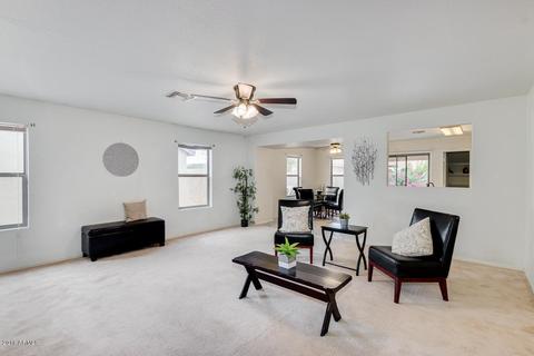 654 S Hazel Ct, Gilbert, AZ 85296 photo 4