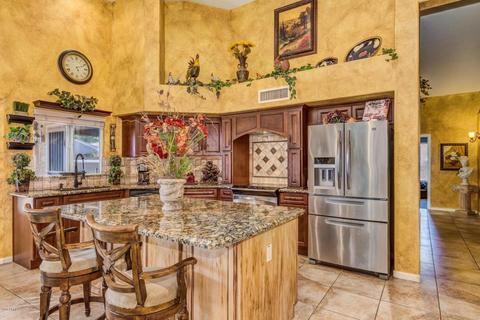 310 S Cobblestone Dr, Gilbert, AZ 85296 photo 13