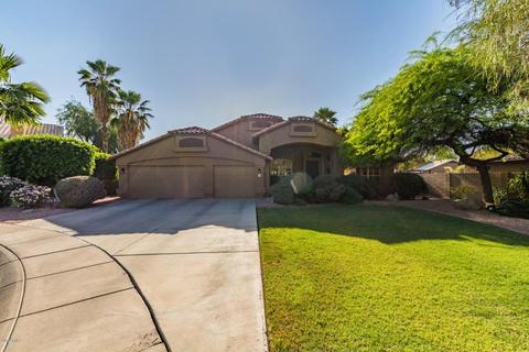 310 S Cobblestone Dr, Gilbert, AZ 85296 photo 2