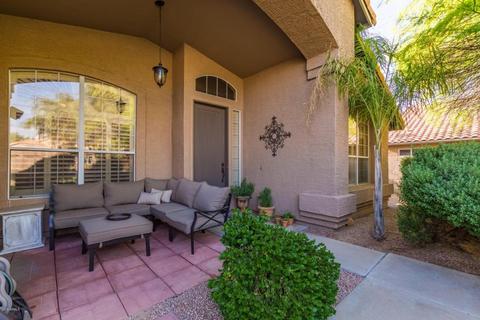 310 S Cobblestone Dr, Gilbert, AZ 85296 photo 4