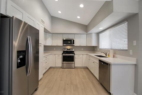 2641 E Rockledge Rd, Phoenix, AZ 85048 photo 1