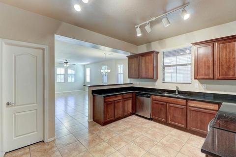 4373 E Selena Dr, Phoenix, AZ 85050 photo 10