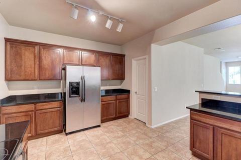 4373 E Selena Dr, Phoenix, AZ 85050 photo 11