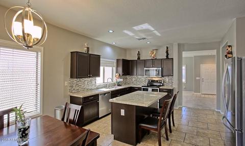 2846 E Devon Ct, Gilbert, AZ 85296 photo 4