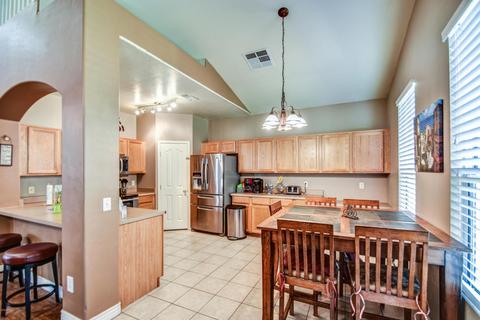 4038 E Constitution Ct, Gilbert, AZ 85296 photo 2