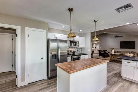 2215 E Sahuaro Dr, Phoenix, AZ 85028 photo 3