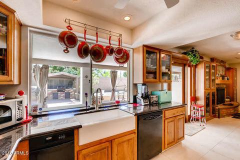 319 E Joan D Arc Ave, Phoenix, AZ 85022 photo 4