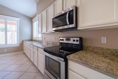 2968 E Millbrae Ln, Gilbert, AZ 85234 photo 12