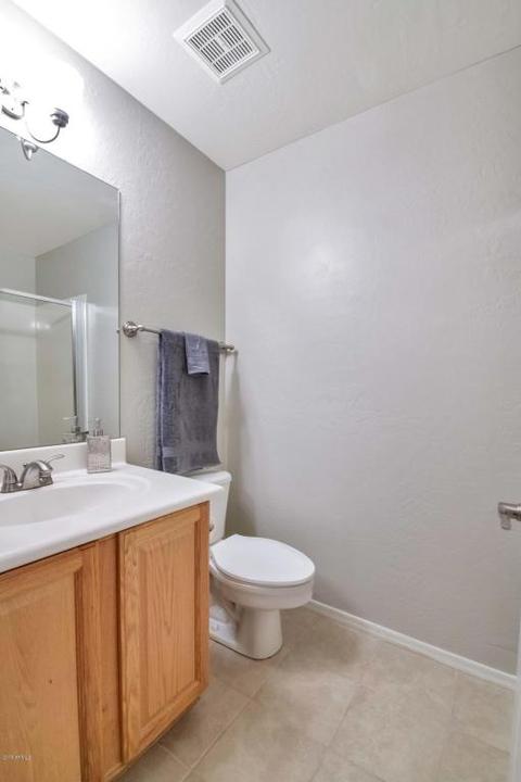 4422 E Robin Ln, Phoenix, AZ 85050 photo 12