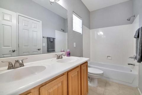 4422 E Robin Ln, Phoenix, AZ 85050 photo 15