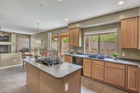 4422 E Robin Ln, Phoenix, AZ 85050 photo 3