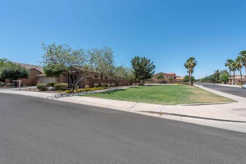 2973 S Roca St, Gilbert, AZ 85295 photo 2