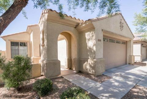 4390 E Los Altos Dr, Gilbert, AZ 85297 photo 1