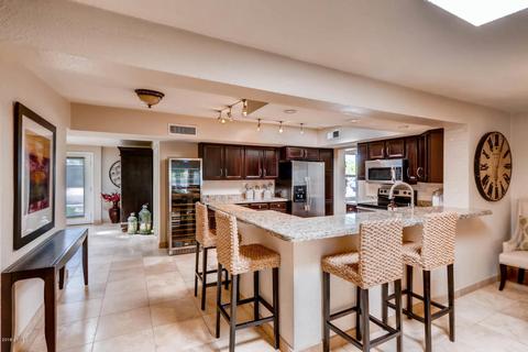 3819 E Laurel Ln, Phoenix, AZ 85028 photo 8