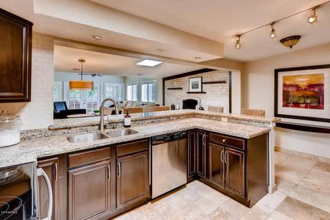 3819 E Laurel Ln, Phoenix, AZ 85028 photo 10