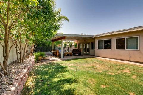 3819 E Laurel Ln, Phoenix, AZ 85028 photo 26