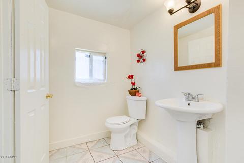 3045 E Oak St, Phoenix, AZ 85008 photo 10