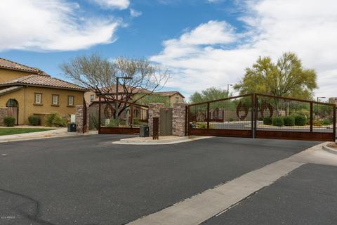 3942 E Cat Balue Dr, Phoenix, AZ 85050 photo 5