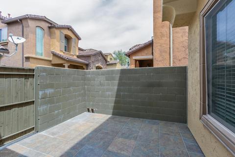 3942 E Cat Balue Dr, Phoenix, AZ 85050 photo 6