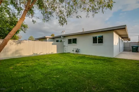 3911 Earll Dr, Phoenix, AZ 85018 photo 10