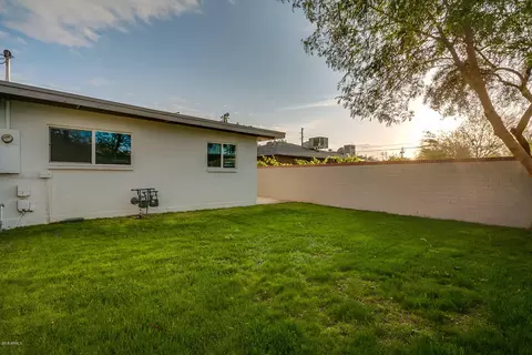 3911 Earll Dr, Phoenix, AZ 85018 photo 39