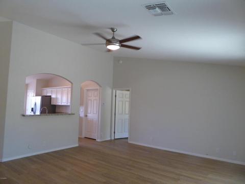 917 E Gary Ln, Phoenix, AZ 85042 photo 5