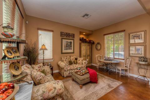 2942 N 48th Pl, Phoenix, AZ 85018 photo 2