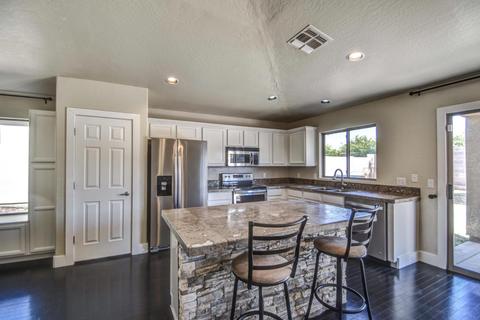 2555 E Morgan Ct, Gilbert, AZ 85295 photo 5
