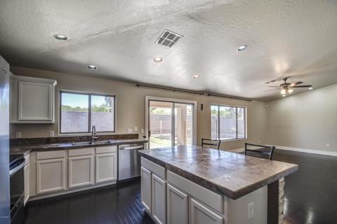 2555 E Morgan Ct, Gilbert, AZ 85295 photo 11